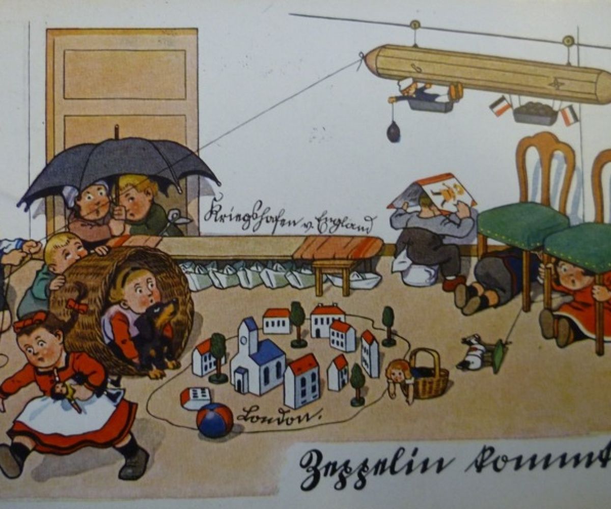 Zeppelin kommt Postkarte aus dem Ersten Weltkrieg fe505b50